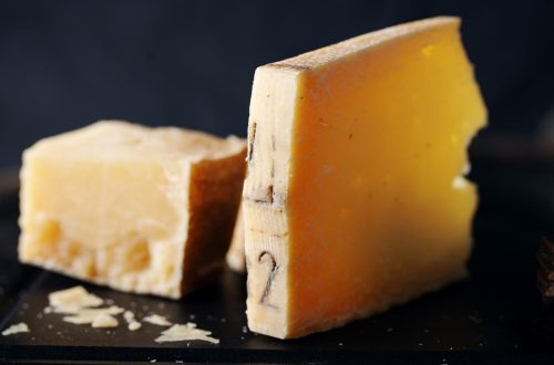 beneficios de consumir queso curado