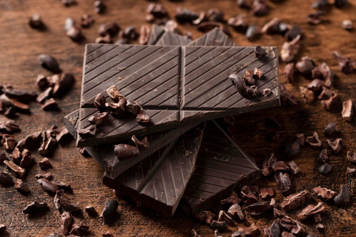por qué debes comer chocolate negro